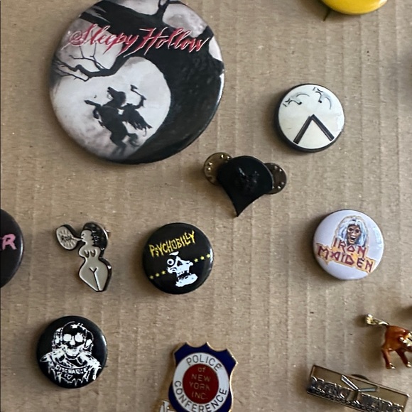 Assorted Graphic bundle  Pins Collection - Picture 13 of 13